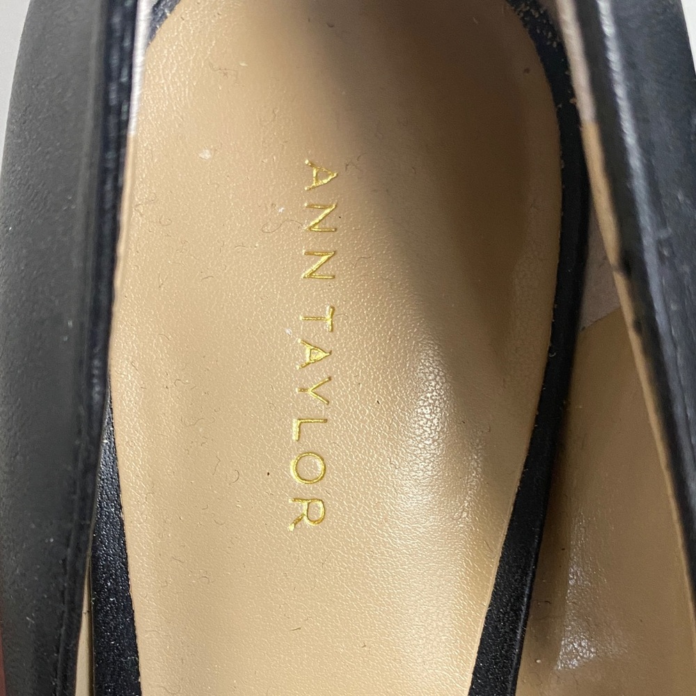Ann Taylor Black Pointed Toe Heels - Picture 2 of 11